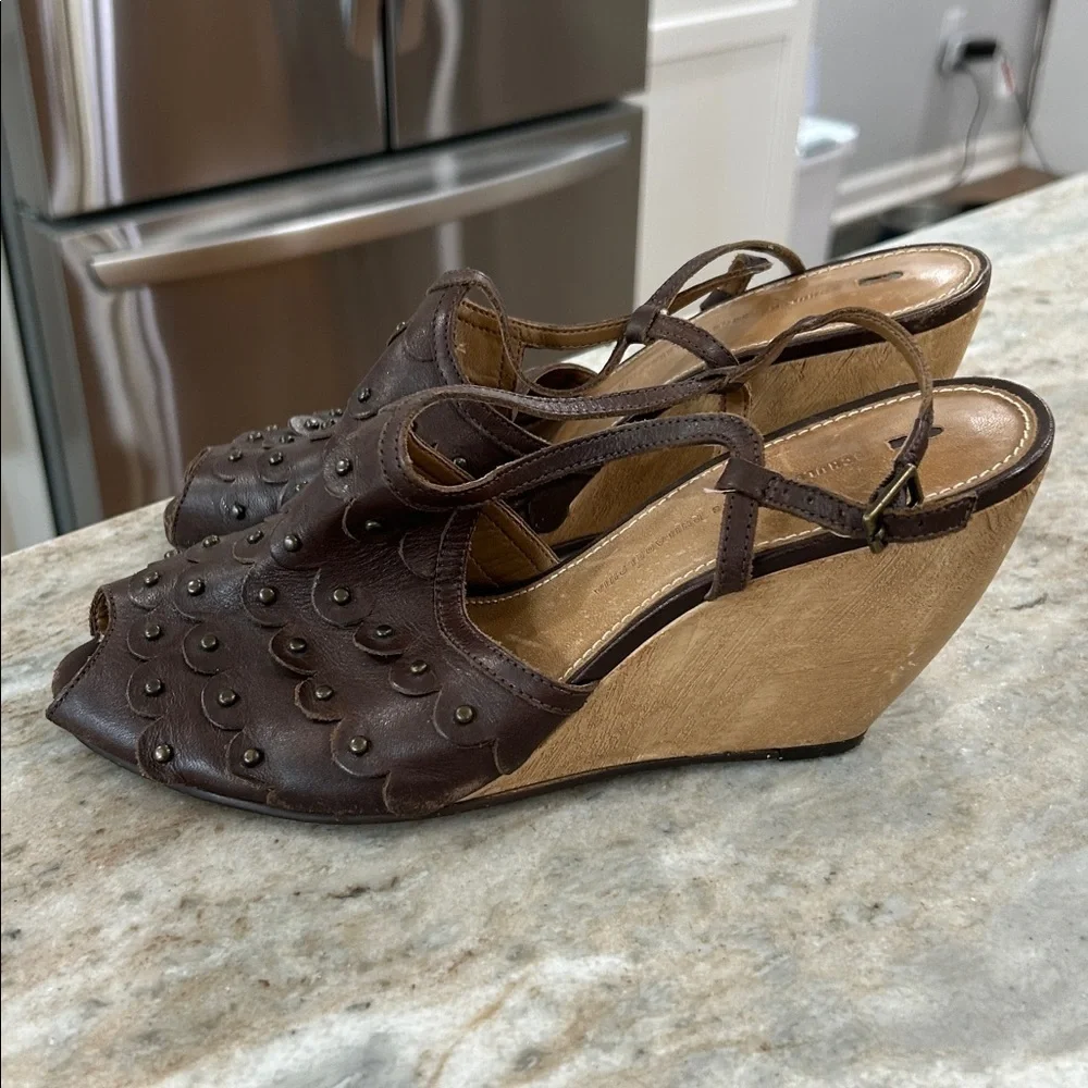 Schuler & Sons Philadelphia peep toe wedge shoes size 40 buckle strap brown